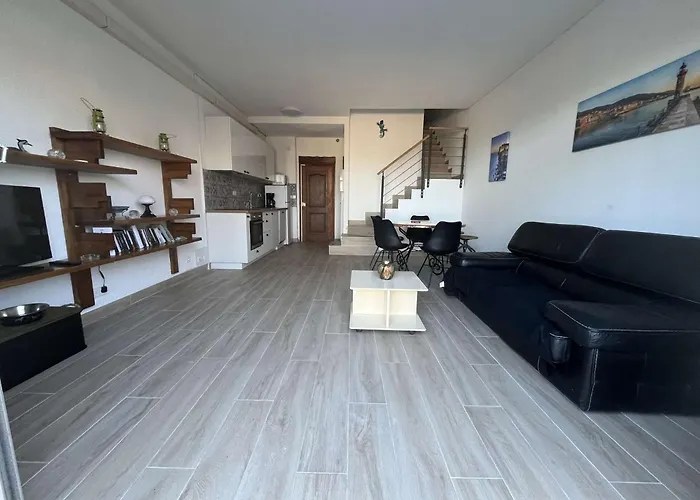 Duplex 4 Pers Proche Borgo (Corsica)